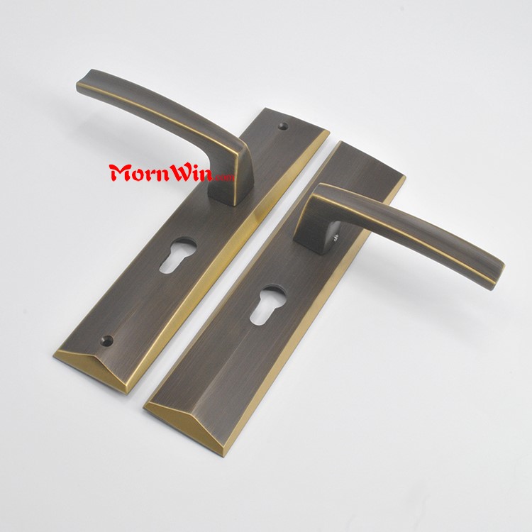 Brass door lever handle with plate 