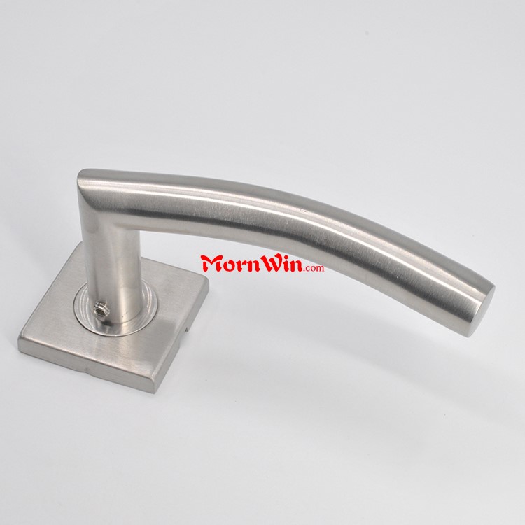 stainless steel internal door handle on square rose